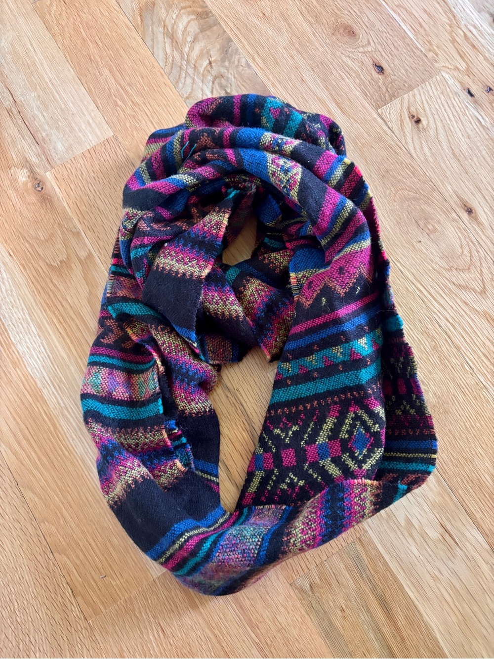 Free People Tribal Aztec Multicolor Pattern Boho Infinity Scarf Retro Black Pink